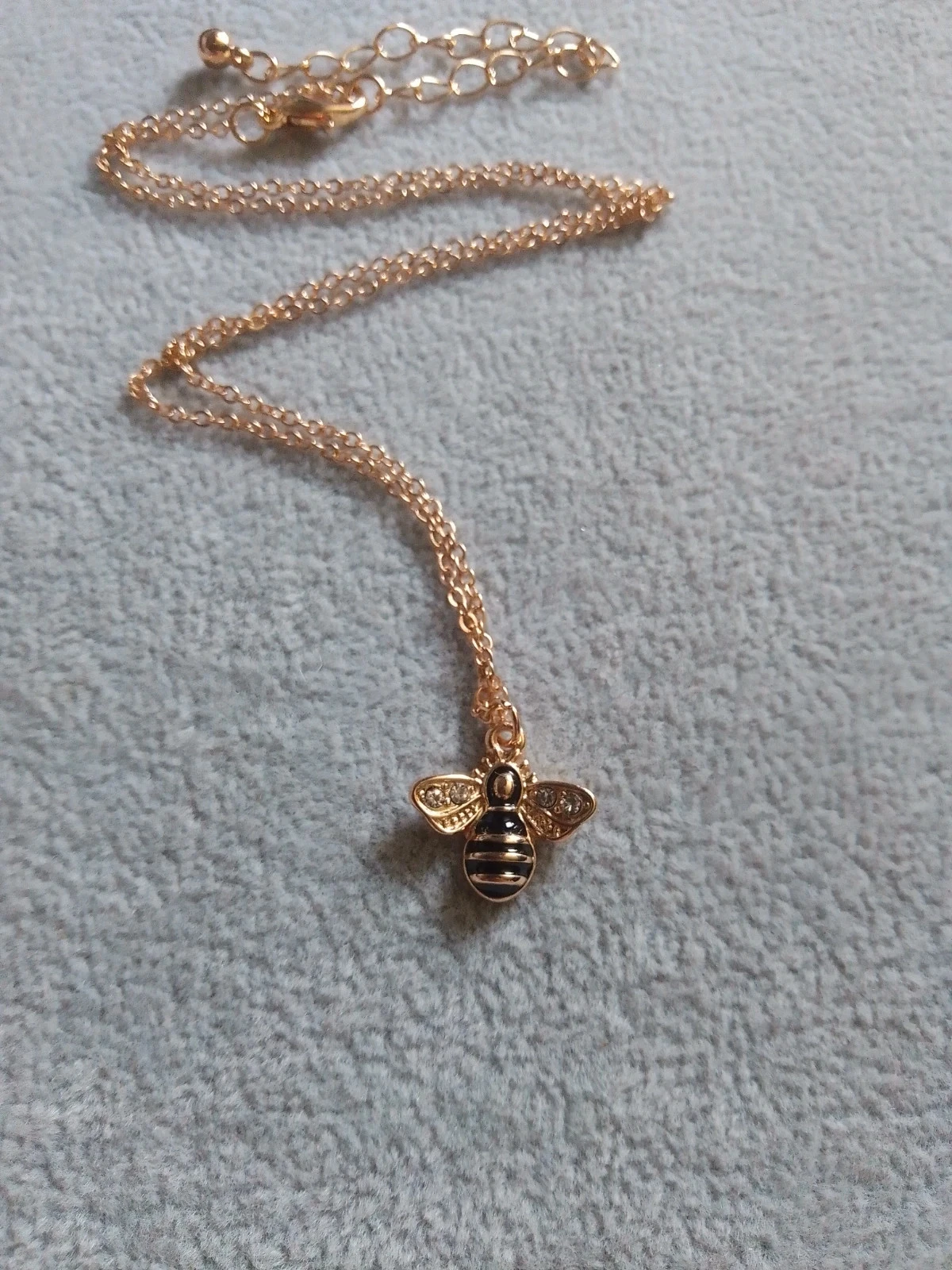 🐝 bee necklace – photo 2